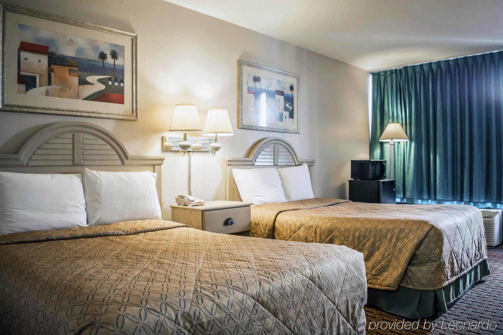 Rodeway Inn Нью-Порт-Ричи Экстерьер фото